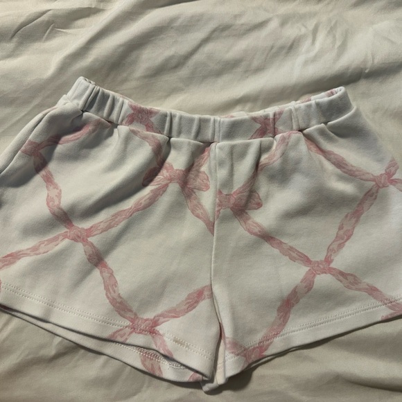 The Beaufort Bonnet Company Other - The Beaufort Bonnet Company Pink and White Bow Shorts